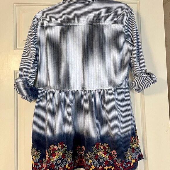 A Personal Touch Stripped Button Down Floral Embroidery Blouse Medium - Picture 7 of 14